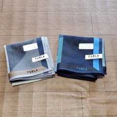 FURLA　ハンカチのサムネイル
