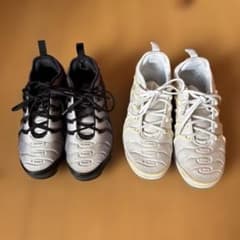 Nike Air VaporMax Plus スニーカー 2足セットのサムネイル