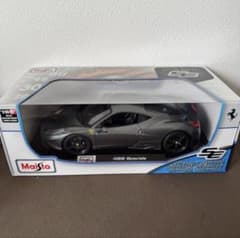 Maisto マイストフェラーリ458 スペチアーレ1/18 ミニカーのサムネイル
