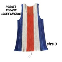 イッセイミヤケPLEATS PLEASE ノースリーブPP96 ヴィンテージ - メルカリ