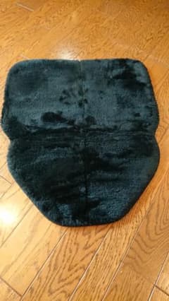 乗馬　KENTUCKY ホースビブ（キコウ用）シンセティックシープスキン（美品）のサムネイル