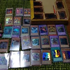 遊戯王カード⭐️まとめ売り約1000枚!レリーフあり!スーパレア以上約250枚のサムネイル