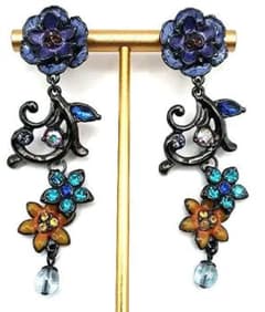 ❣*️様 ANNA SUI ピアスのサムネイル
