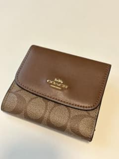 COACH 三つ折り財布のサムネイル