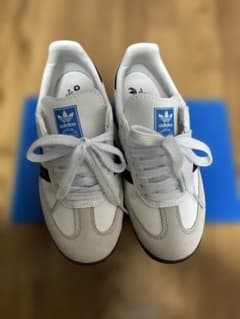 adidas ホワイト ブラック スニーカーのサムネイル
