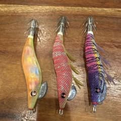 DUEL人気色パタパタエギ 2.5号3本セット (このエギで釣った参考画像あり)のサムネイル