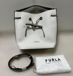 【処分セール】FURLA (フルラ)2way ショルダーバッグ　バケットバッグのサムネイル