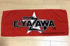 E.YAZAWA ロゴ スポーツタオル 赤のサムネイル