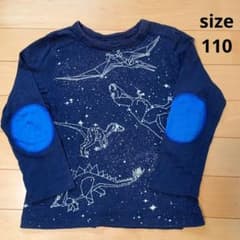 GAP　恐竜 星座柄 光る服　長袖カットソー ネイビー　１１0センチのサムネイル