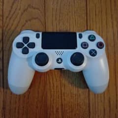 PS4 純正 コントローラーのサムネイル