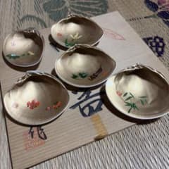金色の陶器製蛤小皿 金塗 東江作 蛤皿 - メルカリ
