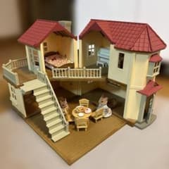 シルバニアファミリー 赤い屋根の大きなお家 家具・人形セットのサムネイル