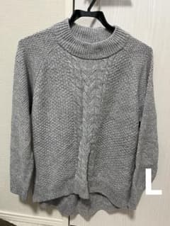 グレー ケーブル編みニットのサムネイル