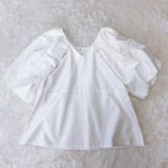 美品 Cloth＆Cross バルーンスリーブVネックブラウス ハグオーワー