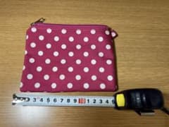 水玉模様のコインケースのサムネイル