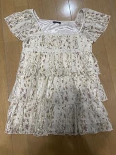 花柄 レース 半袖トップスのサムネイル