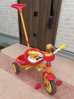 ☆アンパンマン 手押し棒付き 三輪車☆のサムネイル