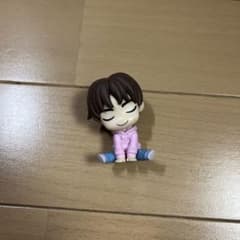 TXT テヒョン 座りポーズ フィギュアのサムネイル