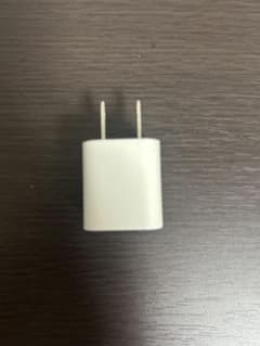 新品　Apple純正　電源アダプタのサムネイル
