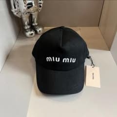 miumiu  黒キャップのサムネイル