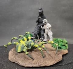 ゴジラ怪獣ソフビ クモンガの谷 リペイント完成品 - メルカリ