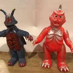 バンダイ　怪獣2体のサムネイル