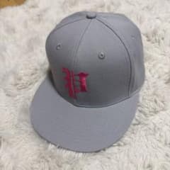 PATRNK グレーキャップ ピンクロゴ刺繍のサムネイル