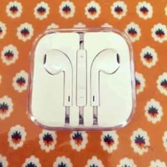 未使用☆iPhone純正イヤホンのサムネイル