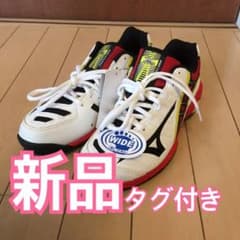 ミズノテニスシューズのサムネイル