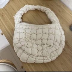 【きり様専用】COS キルティング　バック　ホワイトのサムネイル
