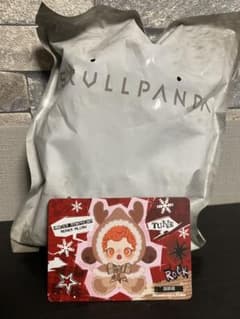 POP MART SKULLPANDA WINTER SYMPHONYのサムネイル