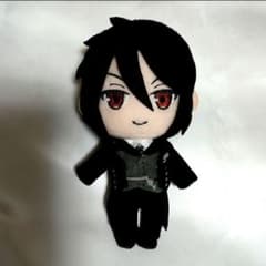 セバスチャン　AGF　ぷぎゅっとぬいぐるみ　黒執事 セバスチャン ぷぎゅっとぬいぐるみマスコット AGF 黒執事 - メルカリ