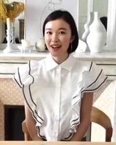美品♡ MAISON KITSUNÉ×OLY フリルパフトップブラウス 34 Maison Kitsune☆メゾンキツネ☆OLYコラボ フリルパフトップ - メルカリ