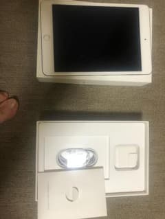 ipad mini 4  128gbのサムネイル