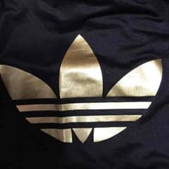 adidas 黒金ジャージのサムネイル