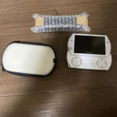 psp go 白　美品のサムネイル