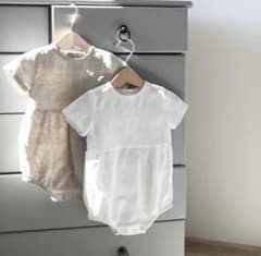 *美品*66サイズロンパース*ホワイトのサムネイル