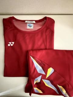 YONEX テニスウェア赤 Tシャツ・スカート セットのサムネイル
