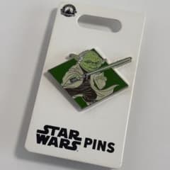 海外ディズニー購入　スターウォーズ　ヨーダ　ピンバッジ　新品　ディズニーピンズのサムネイル