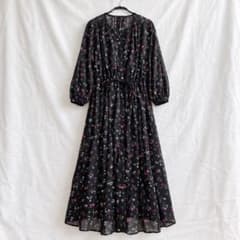 小花柄 シフォン ロングワンピース 黒 七分袖 ウエストリボン レトロ フレア