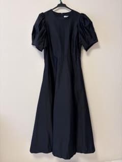 L.elu ネイビー　パフスリーブ ワンピースのサムネイル