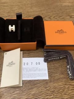 HERMES ポップH ピアス 片耳 BLANC/ブラン/白/ホワイト YG - メルカリ