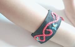 アイヌ刺繍 ブレスレットのサムネイル