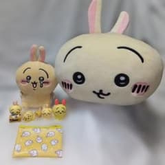 【うさぎ・ちいかわ】　ぬいぐるみ&　フィギュア５点&ポーチ　まとめ売り　おまけ付