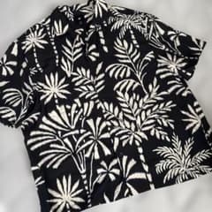 H&M アロハシャツ リーフ柄 半袖シャツ Lブラック 美品 夏のサムネイル