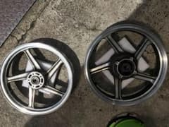 ゼファー 400 純正 Rホイールのサムネイル