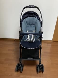 [Excellent Condition] Combi Stroller, Navy Blue with Star Dot Pattern, Includes New Rain Cover