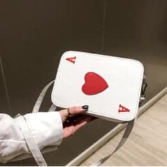【難あり】トランプ柄　ハートのエース　ミニショルダーバッグのサムネイル