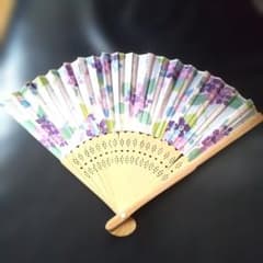 花柄の竹製扇子のサムネイル