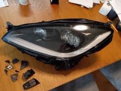GR86 ヘッドランプ助手席側本体　ジャンクのサムネイル